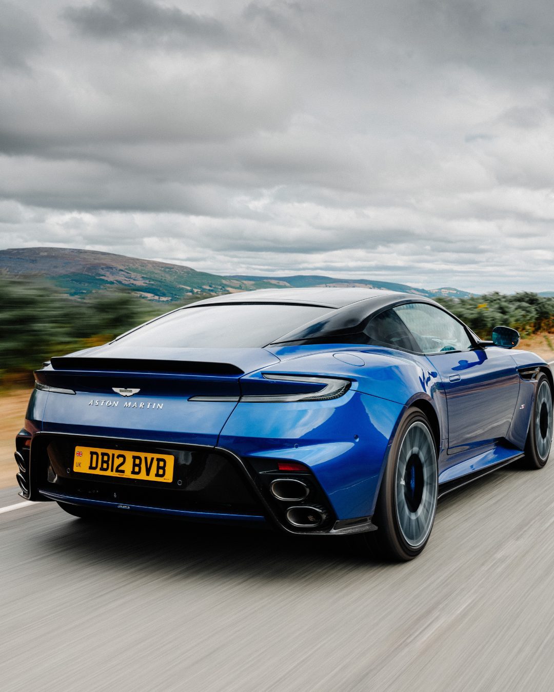 Aston Martin 2