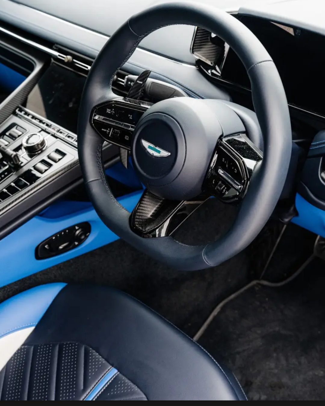 Aston Martin 5