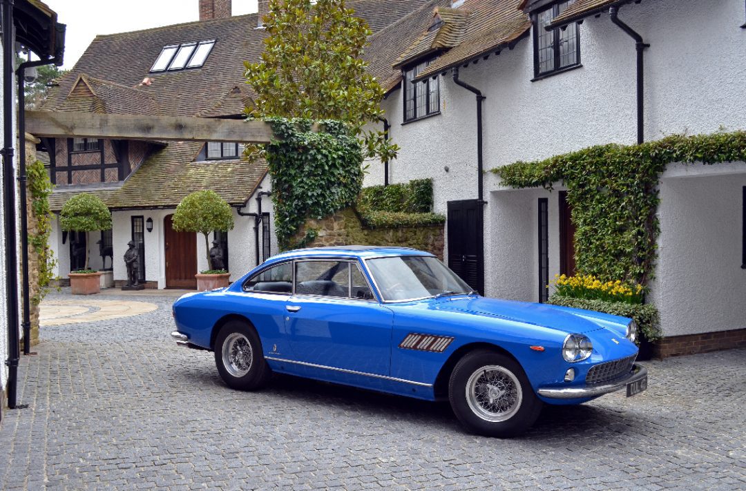 Ferrari 330 gt 